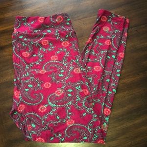 LuLaRoe Tall & Curvy Leggings